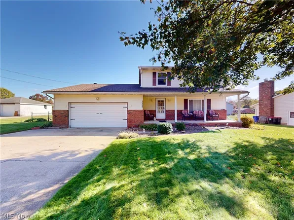 1560 Martin Rd, Mogadore, OH 44260