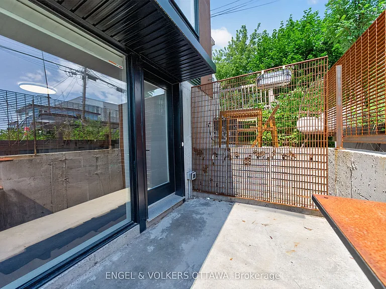 117 Carruthers Ave #D — Photo 23