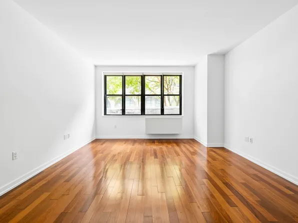 58 Metropolitan Ave APT 2B, Brooklyn, NY 11249