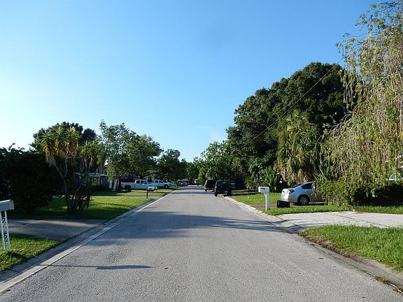 4th image of 8021 54th St N