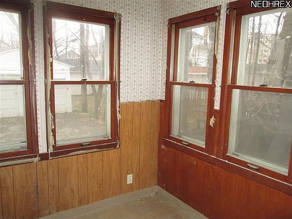 5th image of 3439 Euclid Heights Blvd
