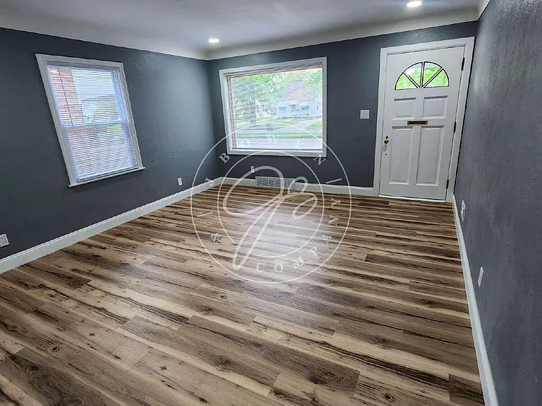 803 Mayfair Blvd — Photo 4
