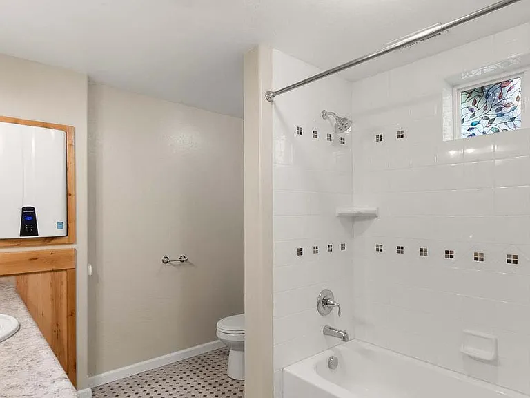 12773 N Hauser Lake Rd — Photo 24