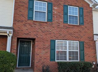 3043 London View Dr, Murfreesboro, TN 37128