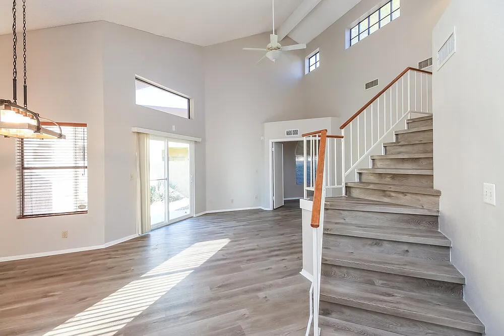 3 bed, 2.5 bath, 1417 sqft, $2,445 — Photo 4