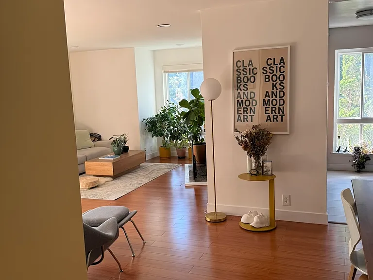 150 Pearl St #102 — Photo 1