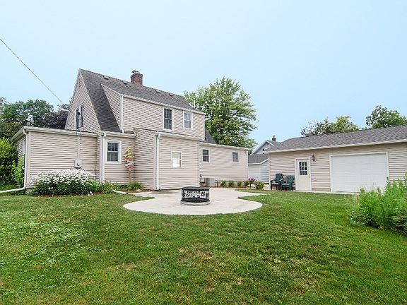 3rd image of 1805 Prairie St
