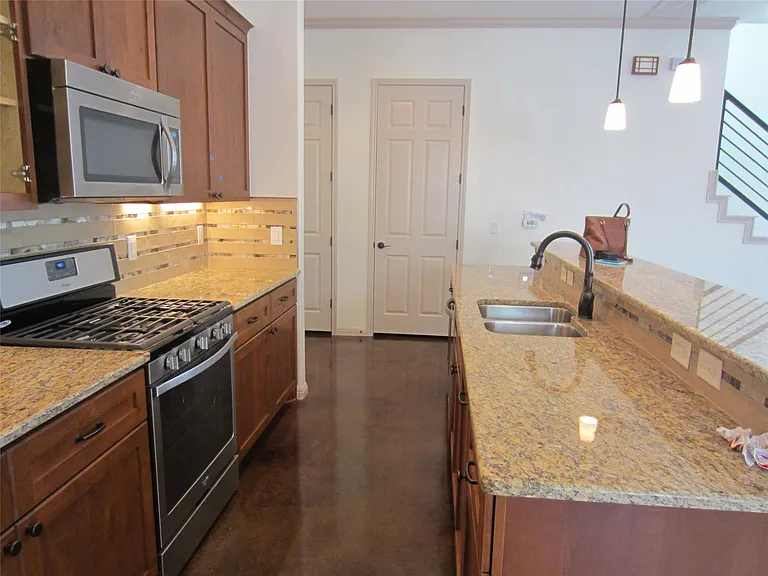 5305 Duval St #A — Photo 9
