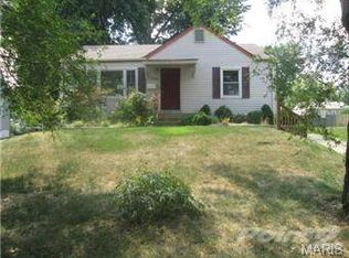 9848 Meadow View Dr, Saint Louis, MO 63114