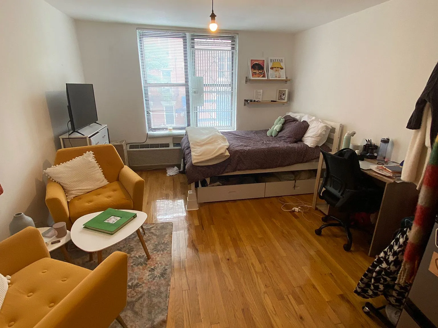 542 East 11th Street — Photo 3