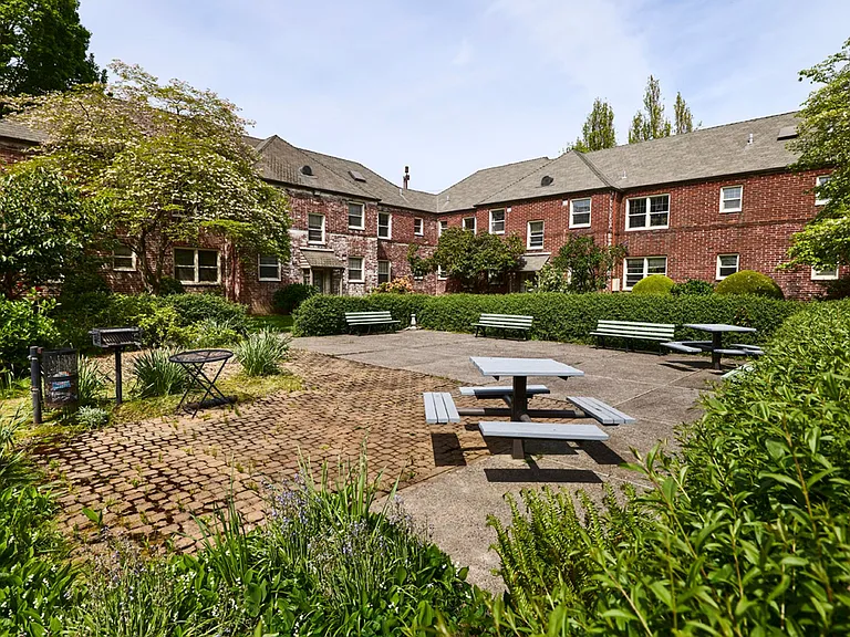 Parkview Apartments — Photo 6