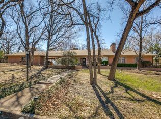 6124 Ravenswood Dr, Fort Worth, TX 76112