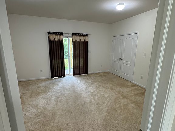 3rd image of 1561 E Matisse Dr