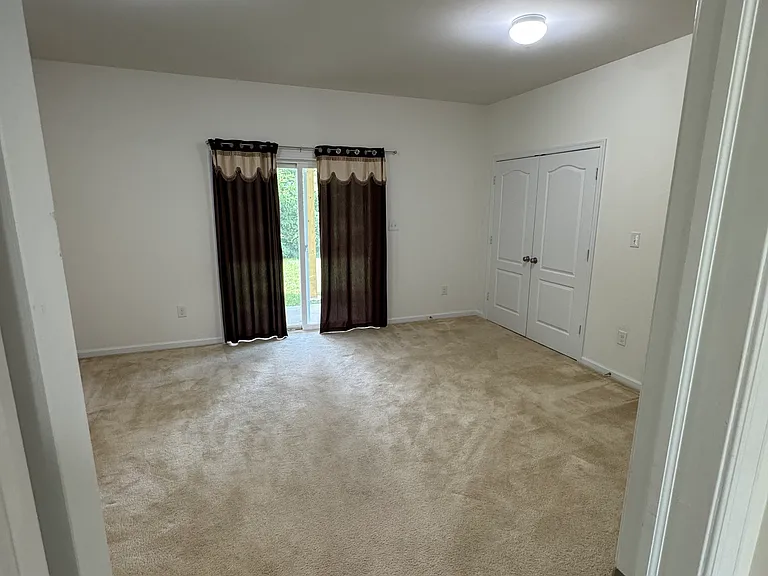 1561 E Matisse Dr — Photo 3
