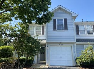 1244 Whispering Hills Dr, Naperville, IL