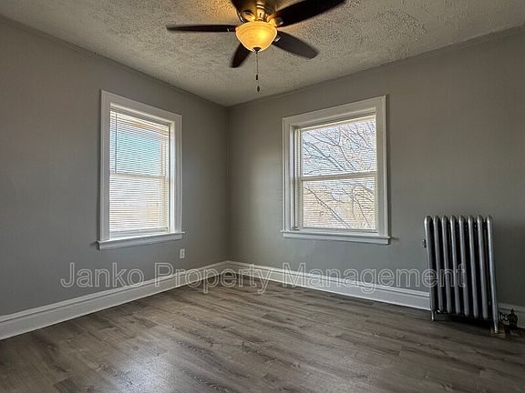 2nd image of 5607 W Wabansia Ave #3