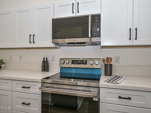 5th image of 6781 W LOUISE Drive