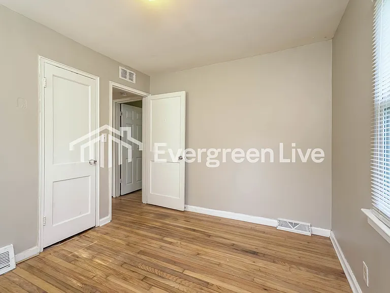 2935 Trent St — Photo 10