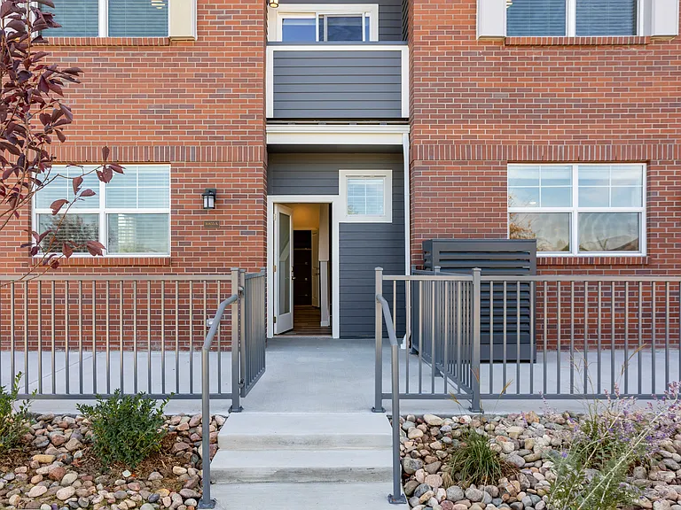 Brownstones at Palisade Park — Photo 131