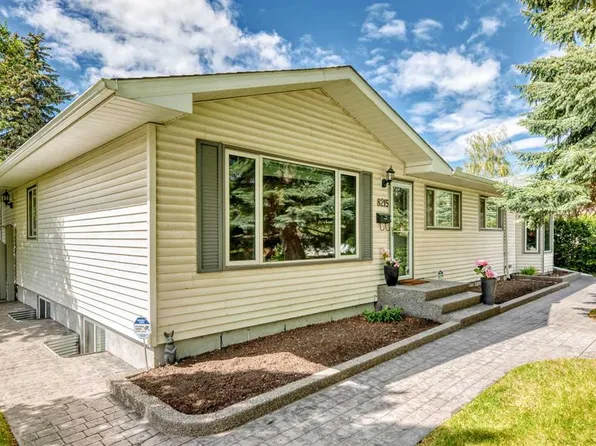 8215 E 5th St SW, Calgary, AB T2V 1C6