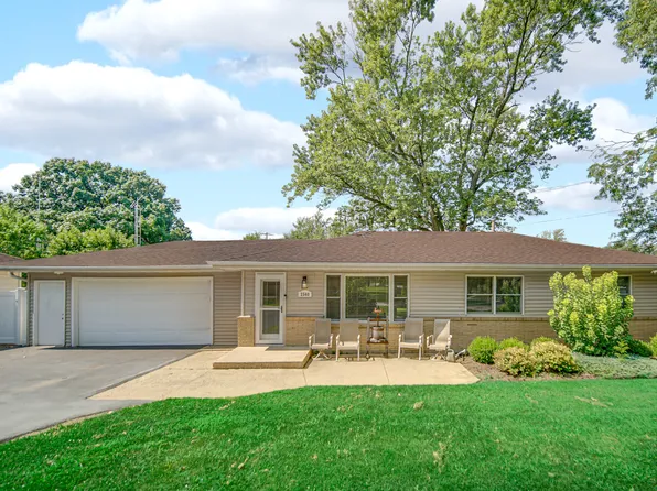 2540 Crystal Dr, Joliet, IL 60435