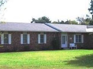 602 S Ivy Ln, Centralia, MO 65240