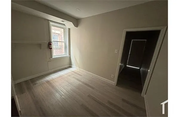 Building Photo - 88 Pulaski St #10