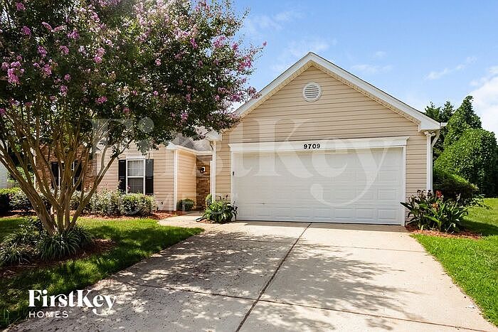 1st image of 9709 Avensong Crossing Dr