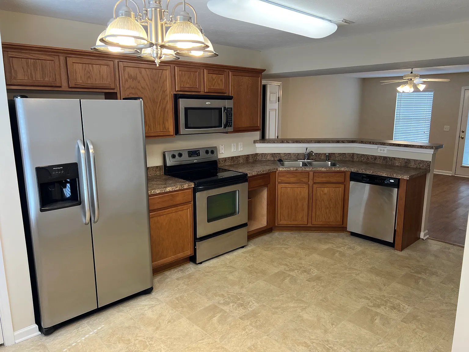 Murfreesboro 3 bed, 2.5 bath townhouse — Photo 4