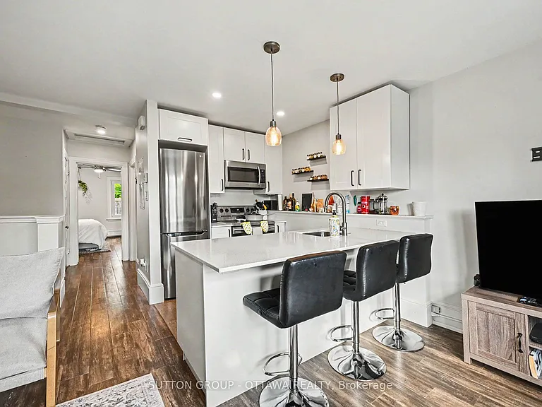 121 Cartier St #3 — Photo 13