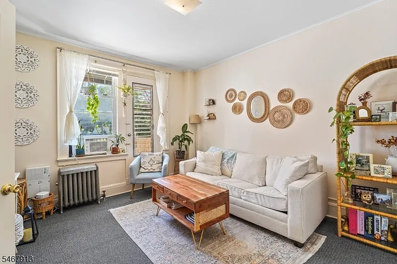 2 bed, 1.0 bath, $2,450 — Photo 4