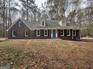 185 Melanie Ln, Fayetteville, GA