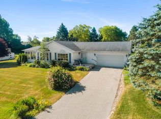 365 Hillcrest Dr, Petoskey, MI 49770