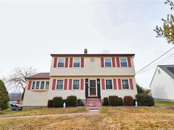 118 Sprucedale Drive, Waterbury, CT 06706