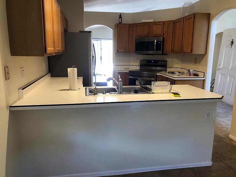 3513 E Kelton Ln — Photo 2