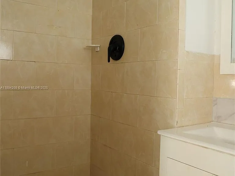 15130 Jackson St — Photo 9