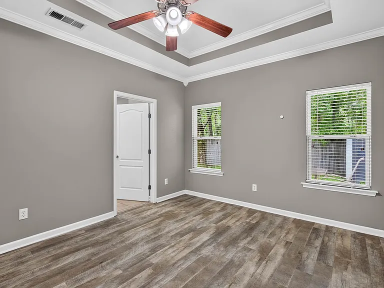 5317 Cottage Cir — Photo 16