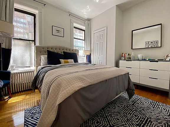 3rd image of 164 E 88th St APT 2RW