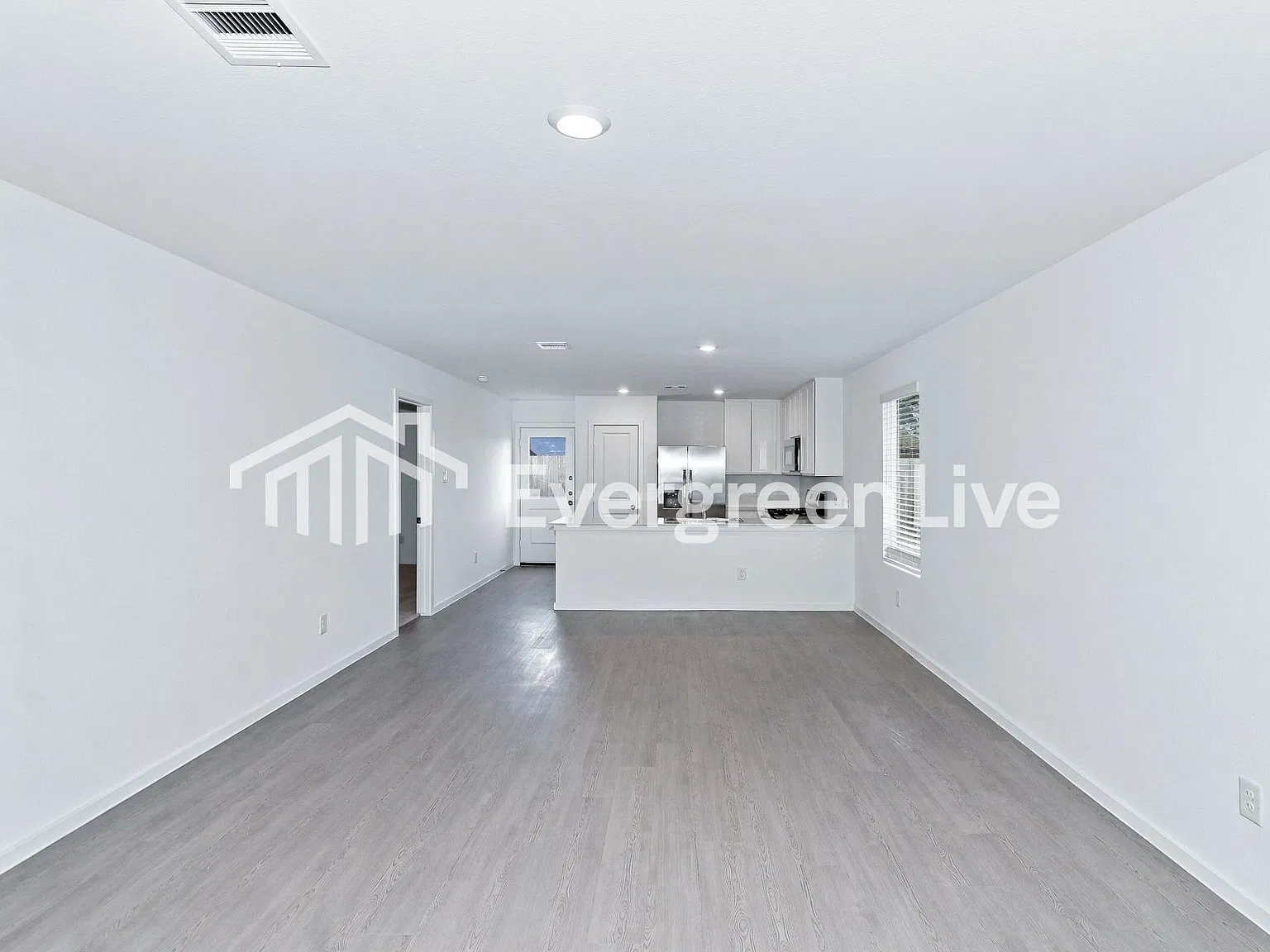 3 bed, 2.0 bath, 1411 sqft, $1,705 — Photo 3