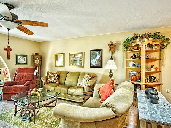 4th image of 841 W Calle Del Regalo