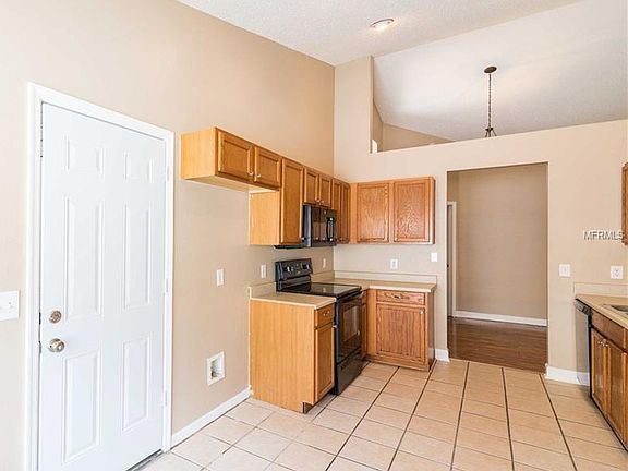 4th image of 1770 Biarritz Cir