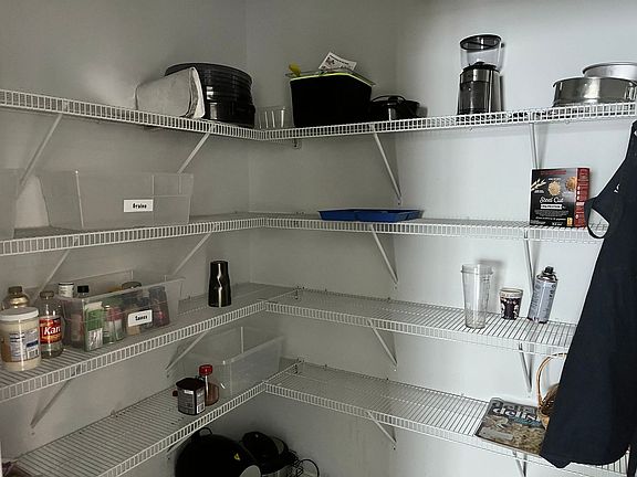 5th image of 1822 Shadyside Ln