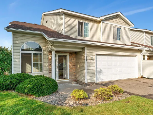 1907 Iris Bay, Hudson, WI 54016