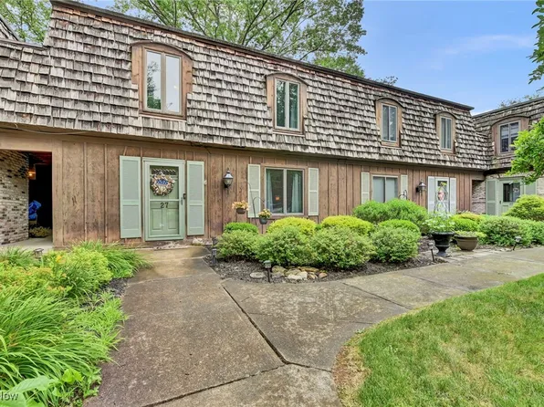 200 Granger Rd Unit 27, Medina, OH 44256