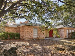 3825 Memphis Ln, Fort Worth, TX 76133