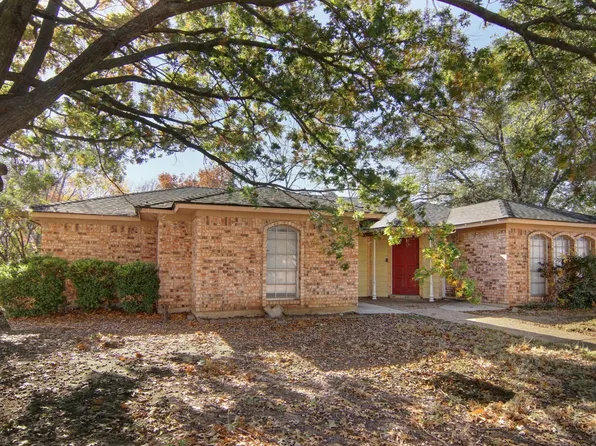 3825 Memphis Ln, Fort Worth, TX 76133