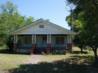 137 SW Dickens Rd, Mayo, FL 32066