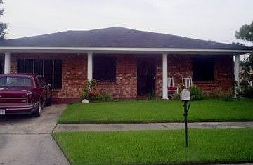 2nd image of 300 District Dr