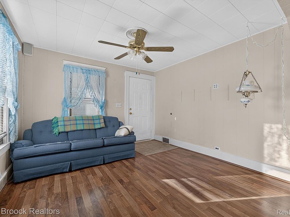 36 W Brickley Ave, photo 9