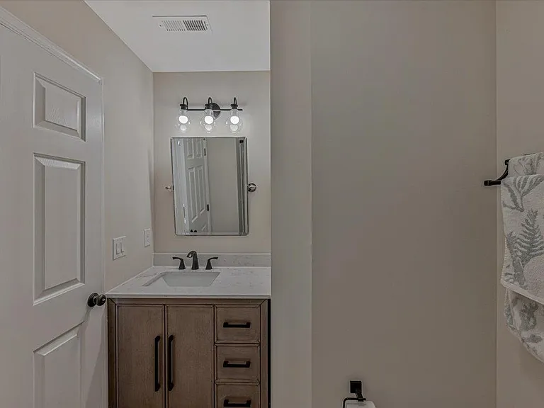 643 Huffine Manor Cir — Photo 14
